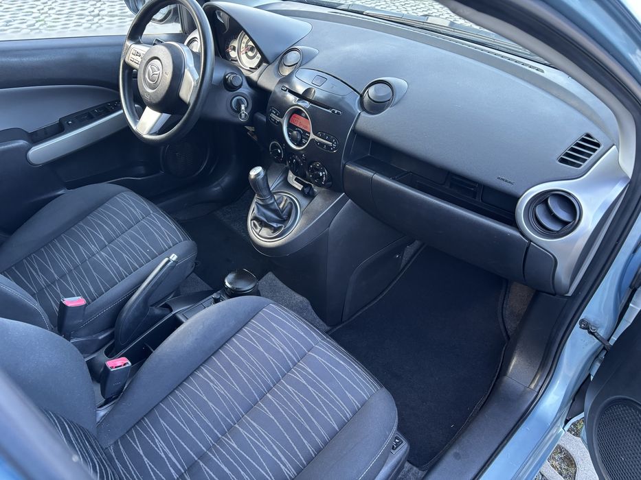Mazda 2, 5 drzwi , 1.3 ben z Niemiec