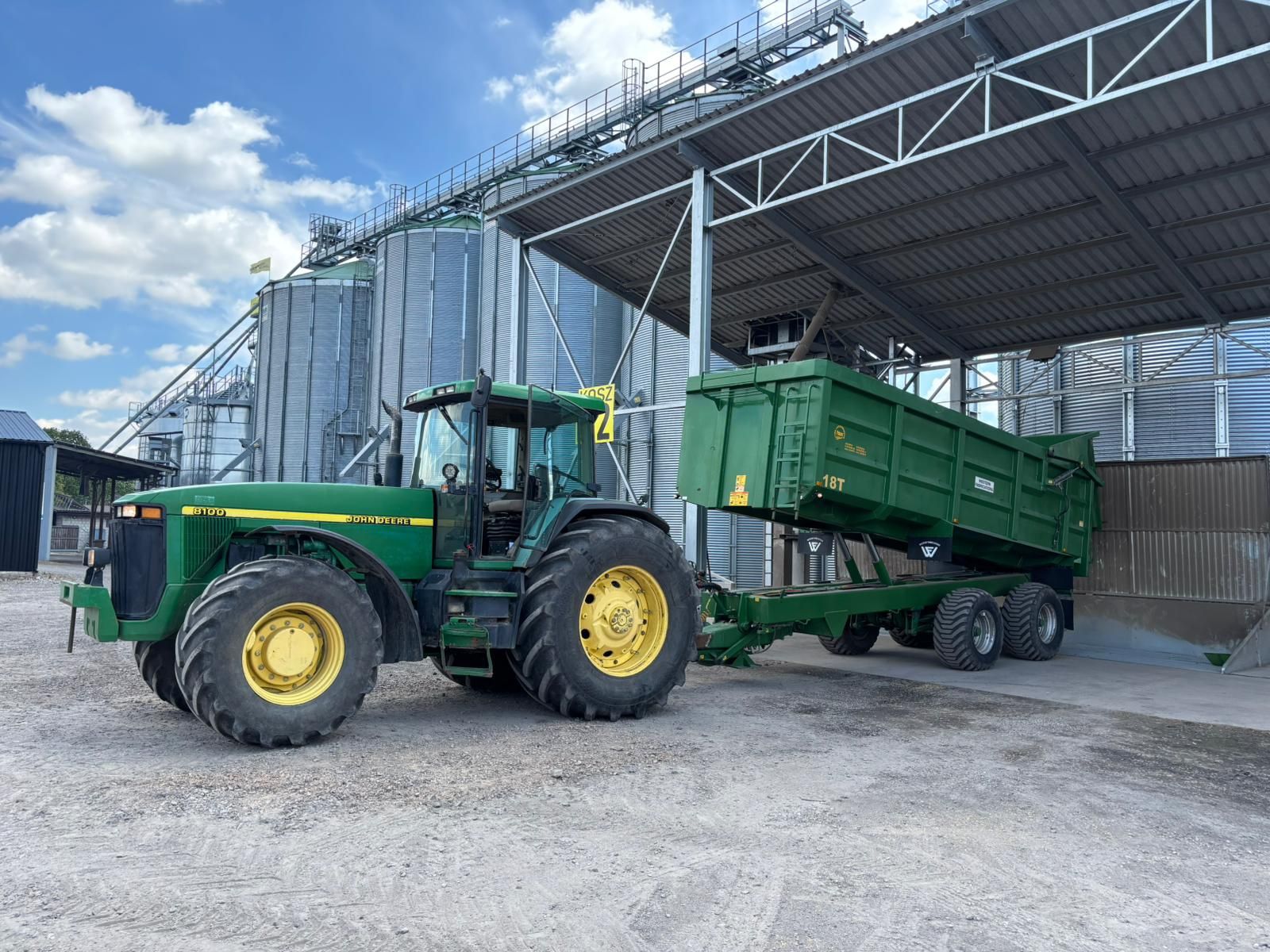 John Deere 8100 (8200 New Holland,Case Claas)