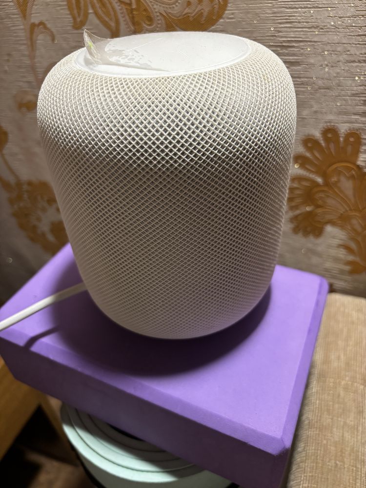 Розумна колонка HomePod