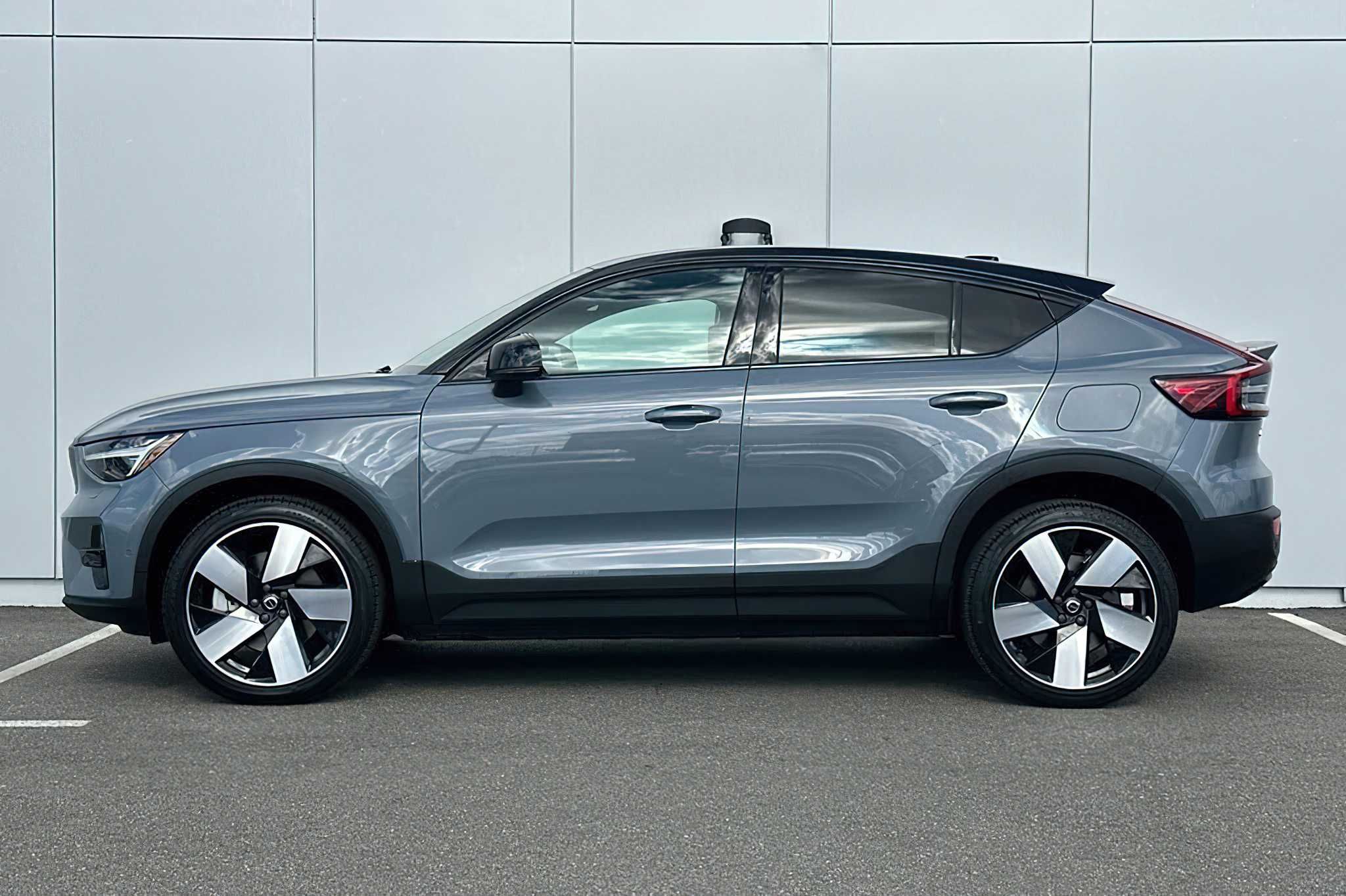 Volvo C40    2022