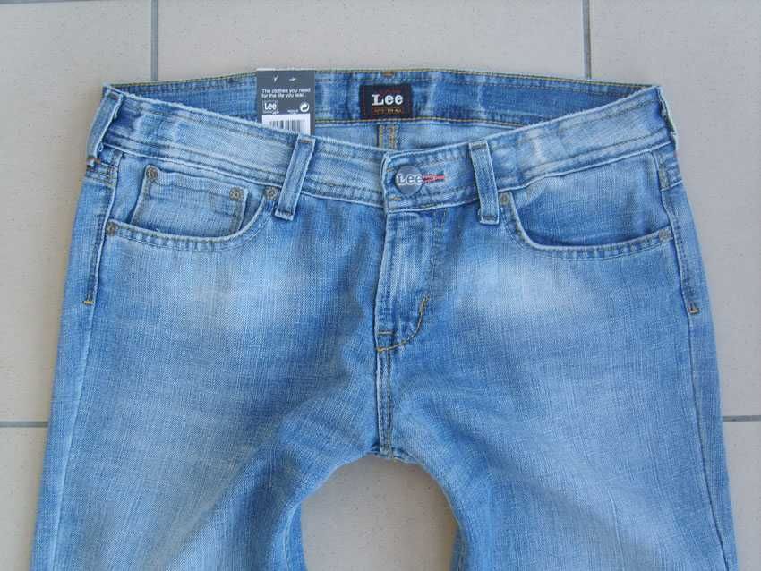 Spodnie damskie jeansy Lee Niki , rozmiar W28 L33 pas 81 cm