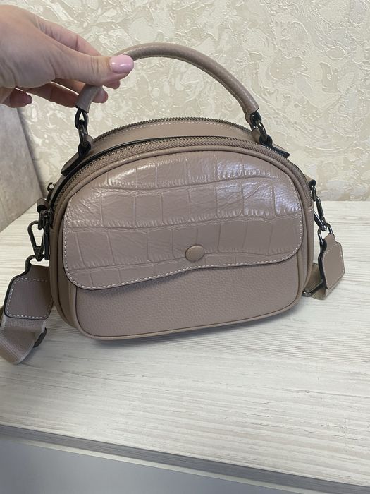 Шкіряна жіноча сумочка