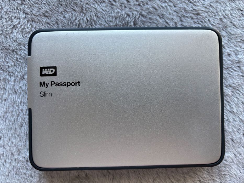 WD My Passport Slim 1TB USB 3.0 + oryginalne etui i kabel