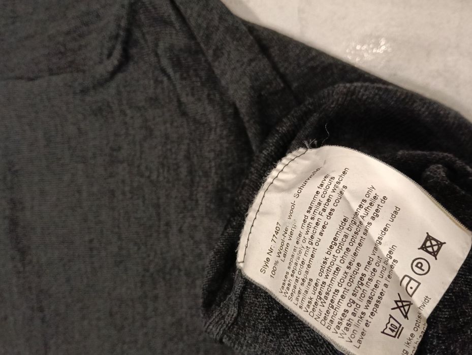 Sweter 100%wełna Backtee