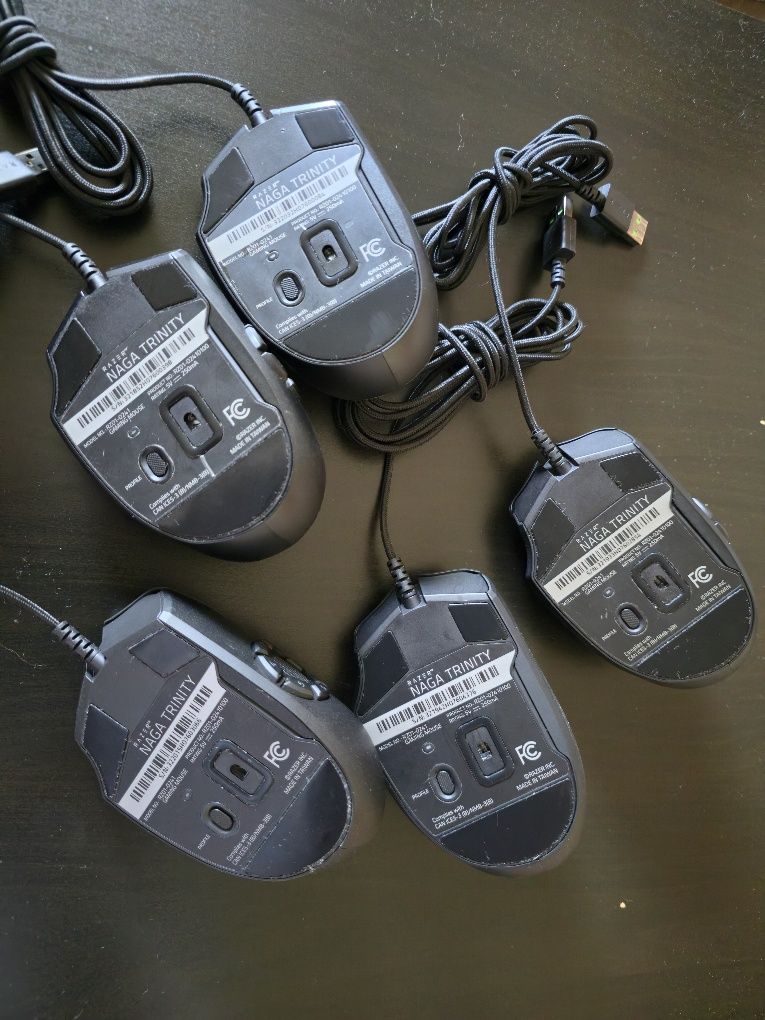 Ігрова мишка Razer Naga Trinity.