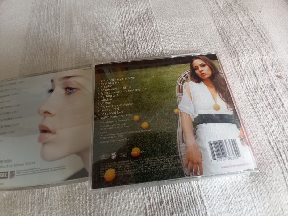 Dois cds de Fiona Apple originais em perfeito estado