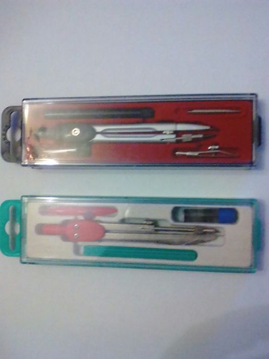 Готовальни:Tecnocompass( ltaly)-80грн. и MOD.Z.O.(Польша)-70 грн.