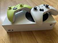Xbox Series S 512GB + 2 Pady