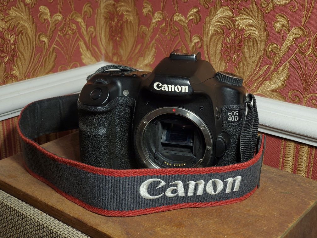 Фотоапарат Canon 40D body