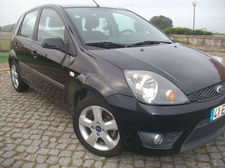 Ford Fiesta ST-line 1.25 de 2007 impecável