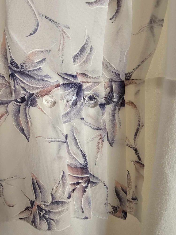 Piekna sukienka w kwiaty , biala sukienka na wesele w duzym rozmiadza