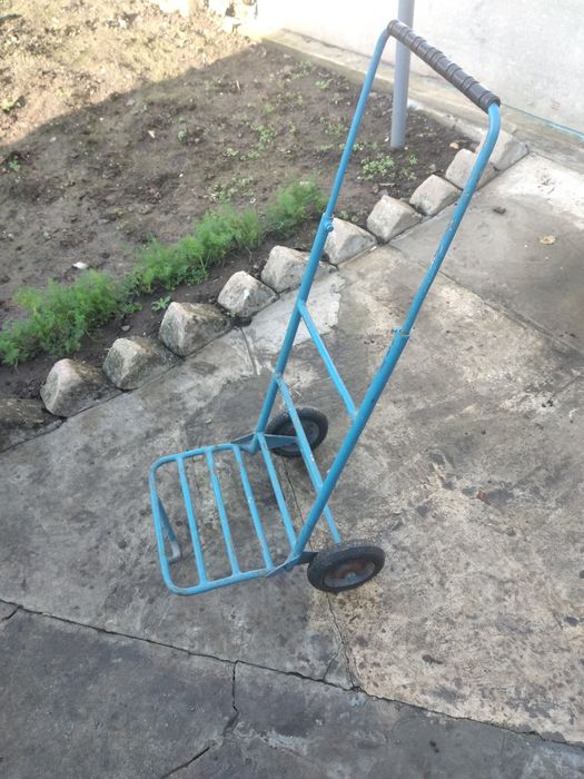 Продам тачку крепкую и надёжную