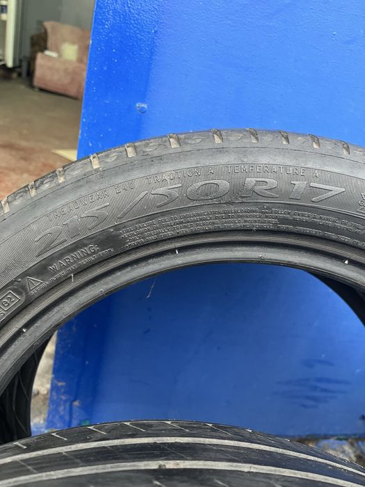 Продам шини 215/50 R17