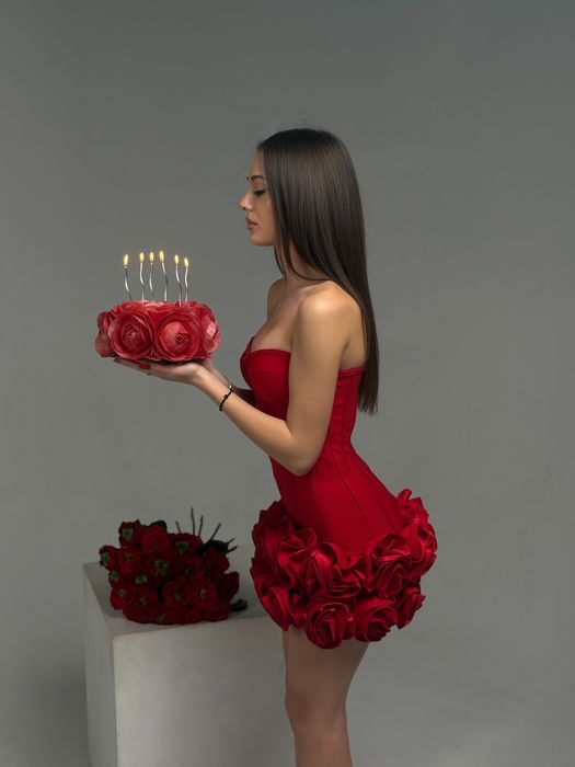 Продам шикарну сукню