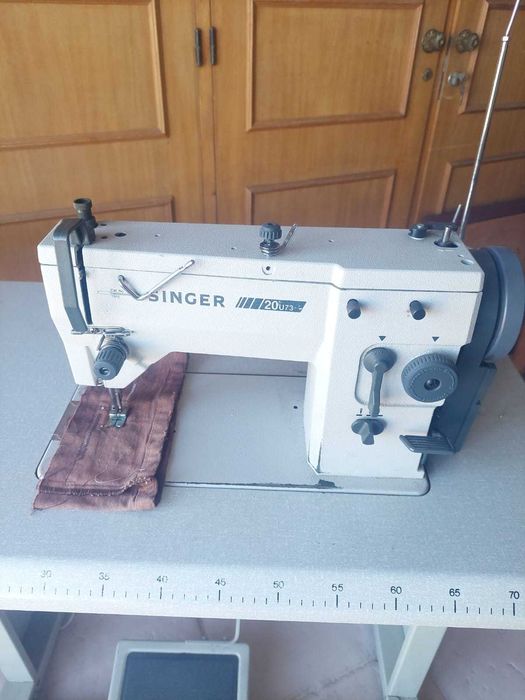 Maquina de costura profissional Singer como nova
