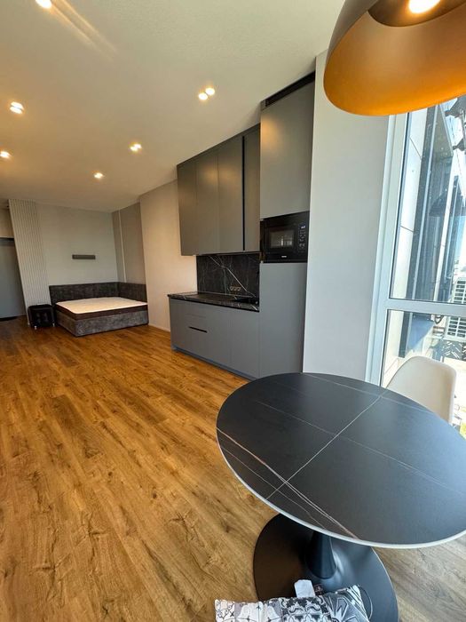 Продам 1 кімнатну квартиру  в житловому   комплексі River Hall