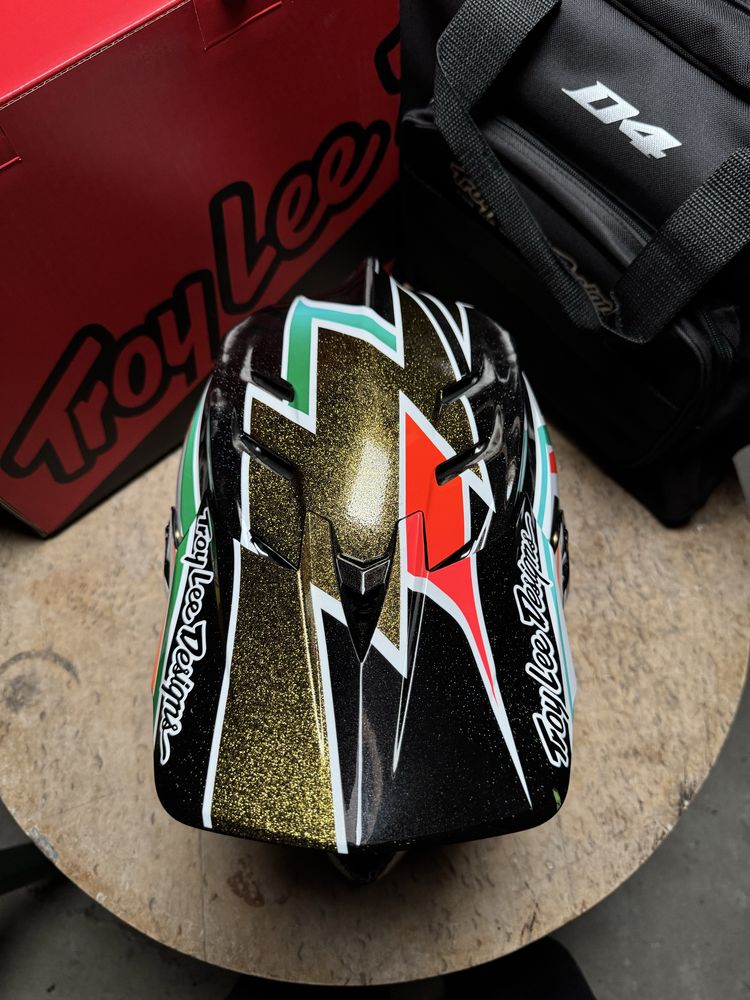 *NOWY* Kask Troy Lee Designs D4 Carbon Frames S lub M lub L XL Mips