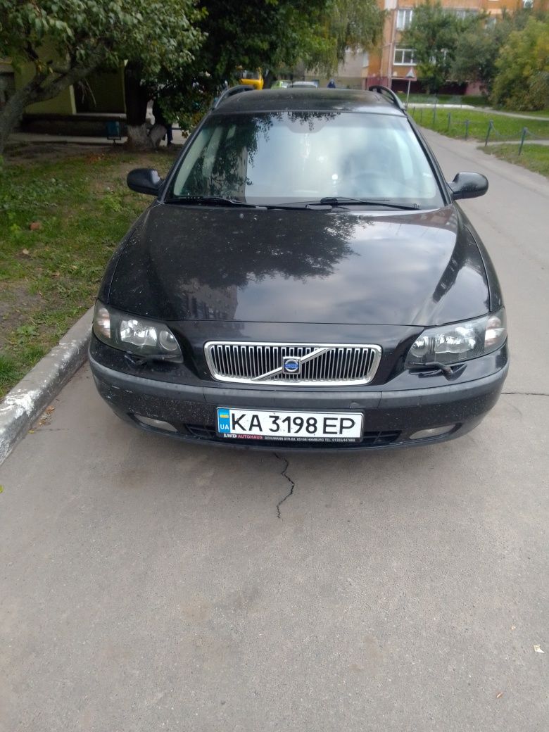 VOLVO V70 2003 року