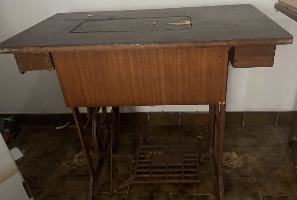 Máquina de Costura Oliva