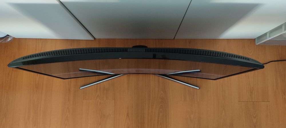 Samsung 40" UHD 4K Curva Smart TV UE40KU6100 Série 6