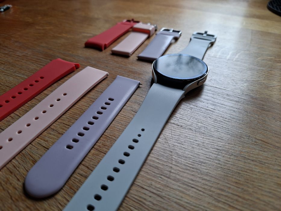 Samsung Galaxy watch 4 (44mm) silver + gratisy