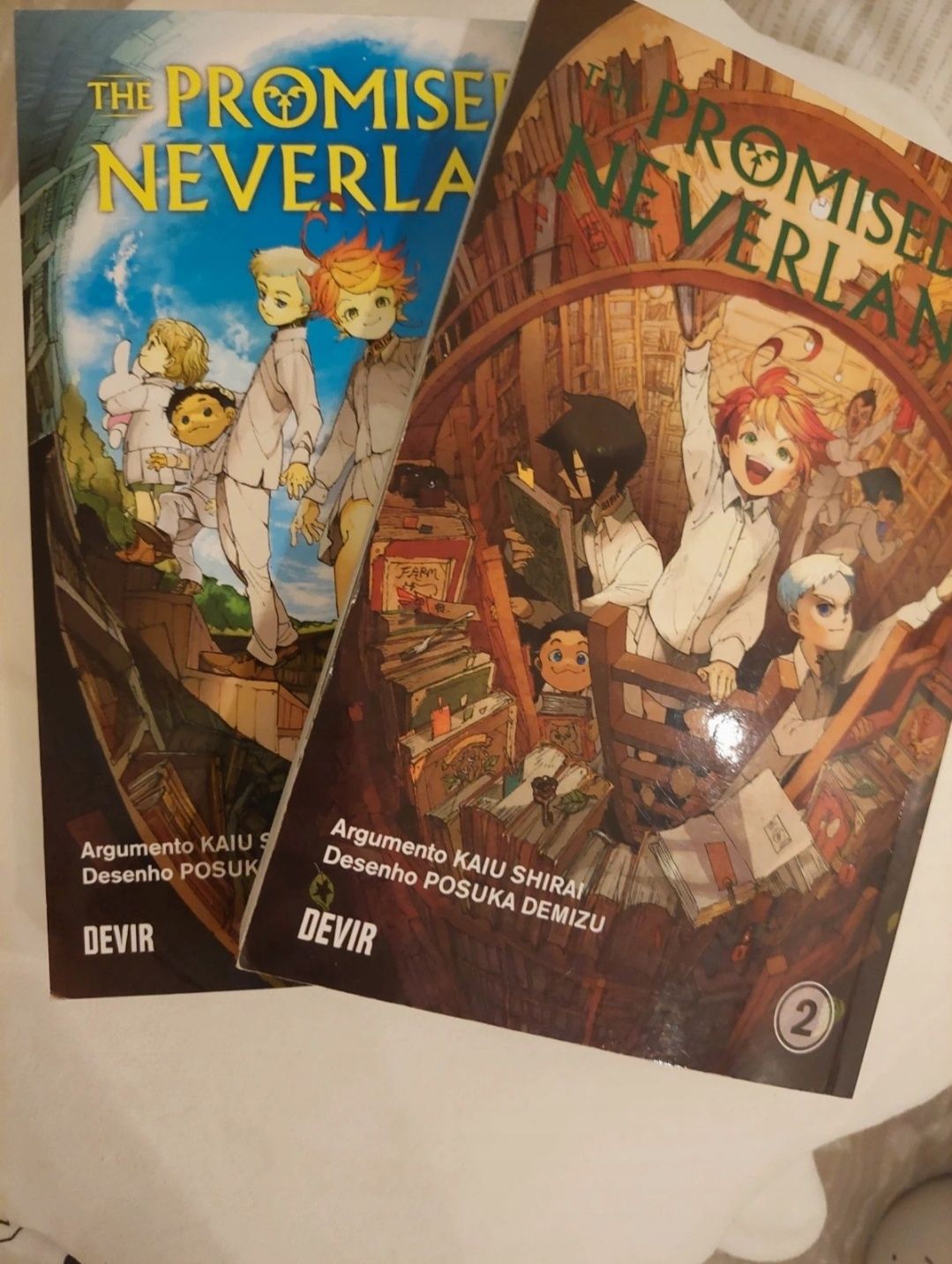 Vários mangas novos por 7€