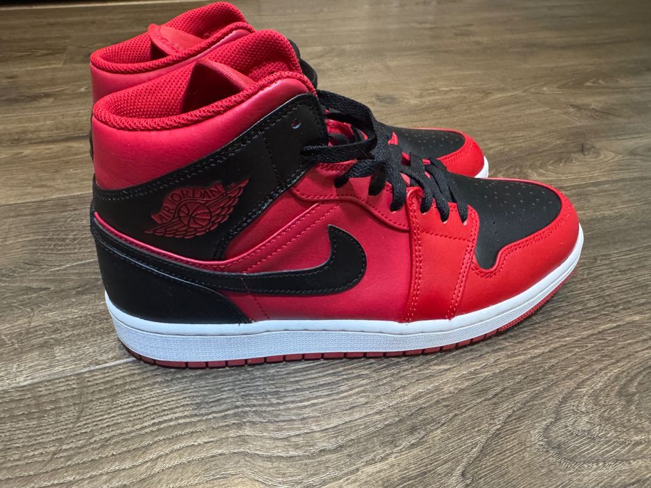 Nike Air Jordan 1 Mid Red/Black