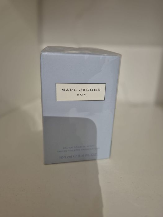 Marc Jacobs Rain Eau de Toilette 100 ml

Świeżość po letnim deszcz