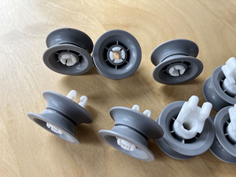 Kółka do górnego kosza zmywarki Siemens / Bosch