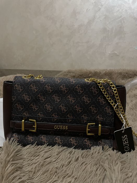 Сумка Guess коричнева