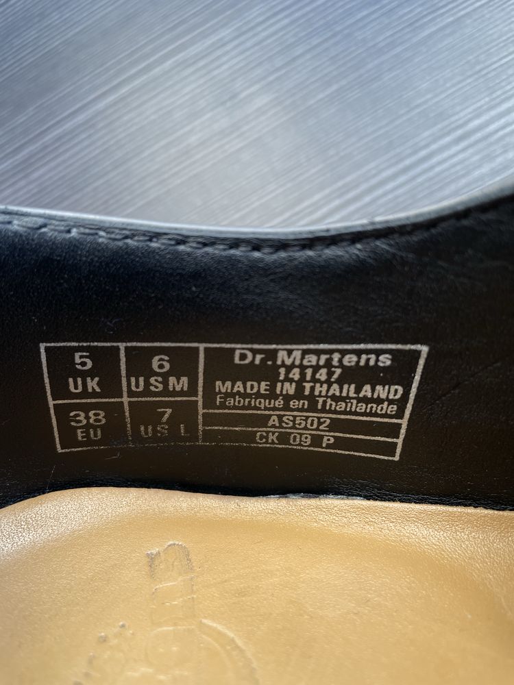 Дербі Dr Martens оригінал