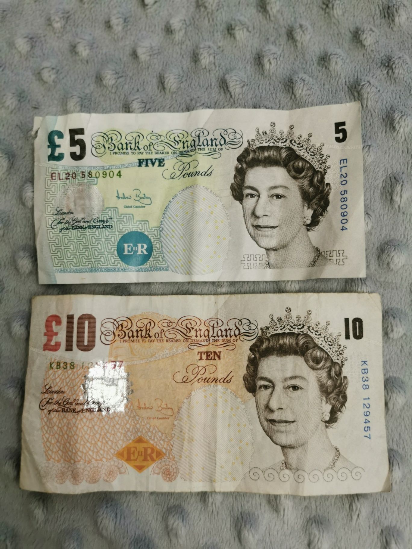 Banknot 5 £ i 10 £, stare funty wycofane kolekcjonerskie
