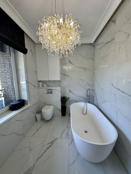 Повністю АВТОНОМНИЙ Дизайнерський будинок в закритому КМ біля Києва !