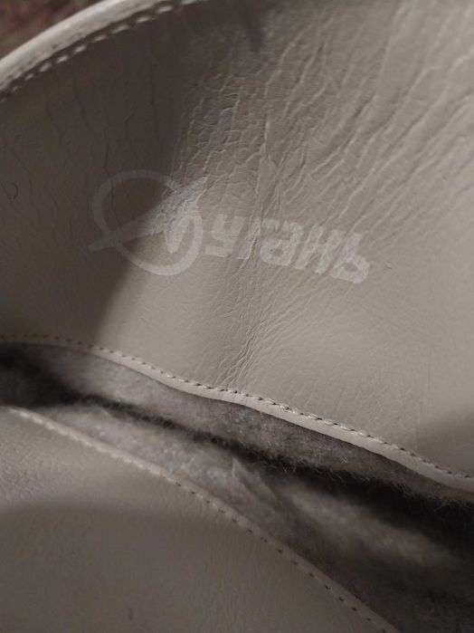 Продам нові сапоги шкіряні, бежеві