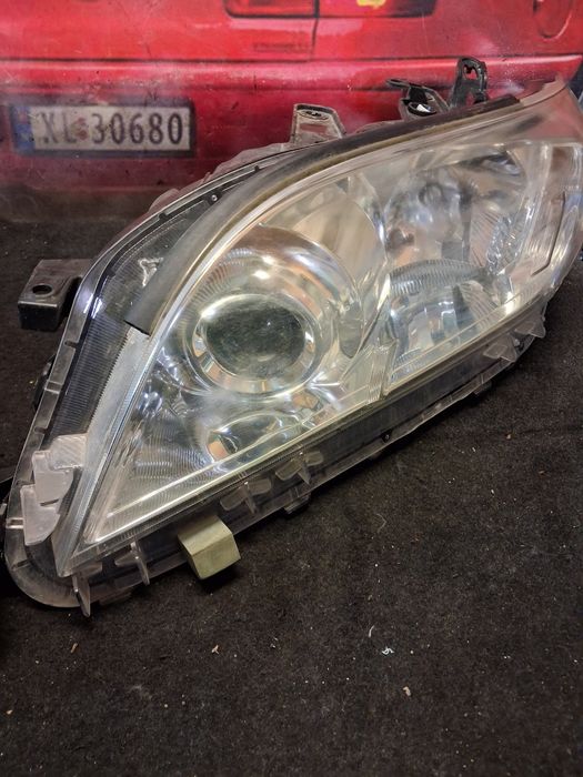 Передня права ліва фара Toyota RAV4 ca30