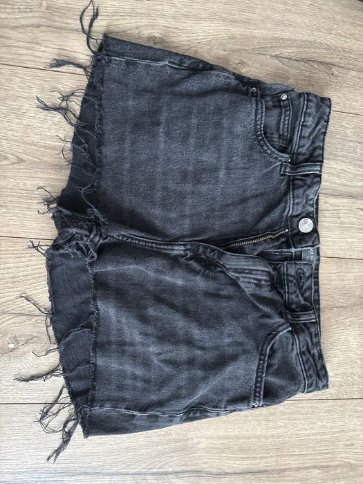 Krotkie spodenki jeansowe czarne