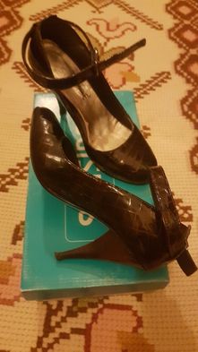 Sapatos castanhos