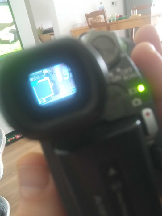 Camera Sony DCR-DVD105E e bateria para reparação