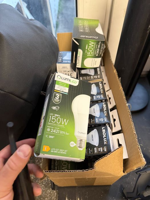 Żarówki LED E27 / G10 - do oddania za darmo