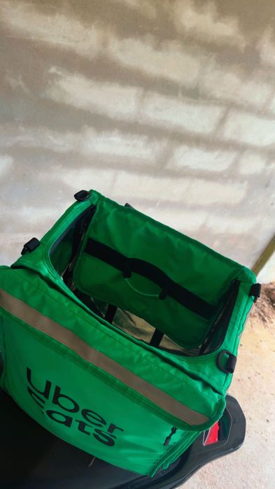 Mochila nova uber eats