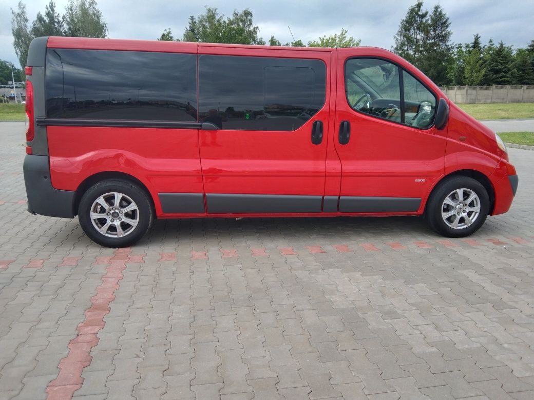 OPEL VIVARO 8-9-OSOBY 2.5 CDI 2×Drzwi Przesuwne 2×Klima Nawiewy Nawi