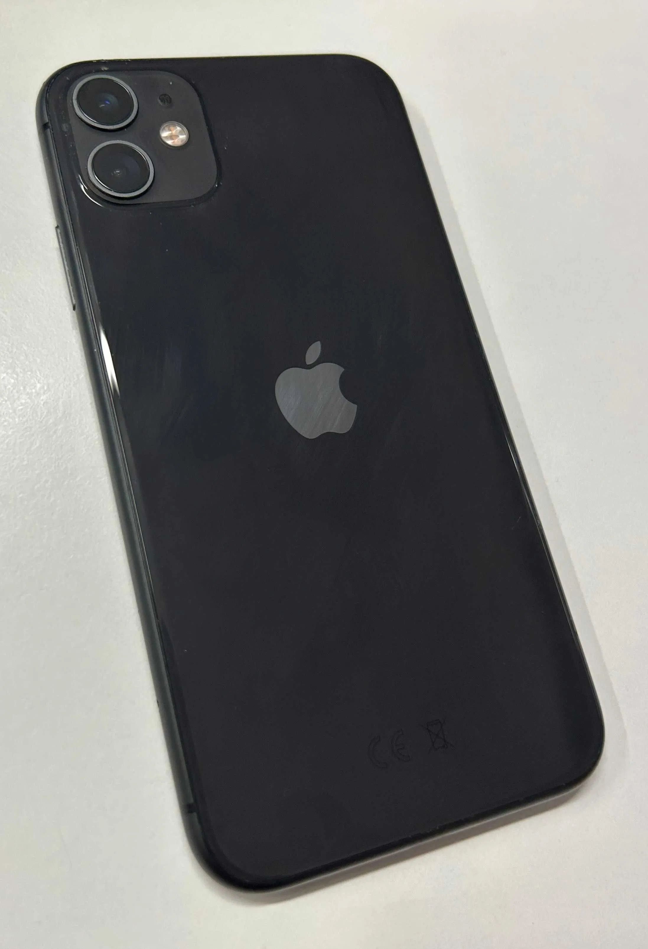 iPhone 11 com garantia na caixa