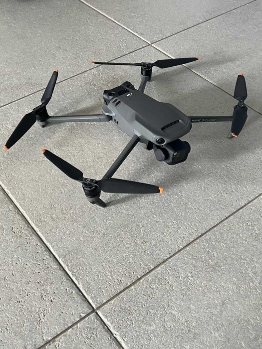 DJI Mavic 3 Classic + 3 baterie