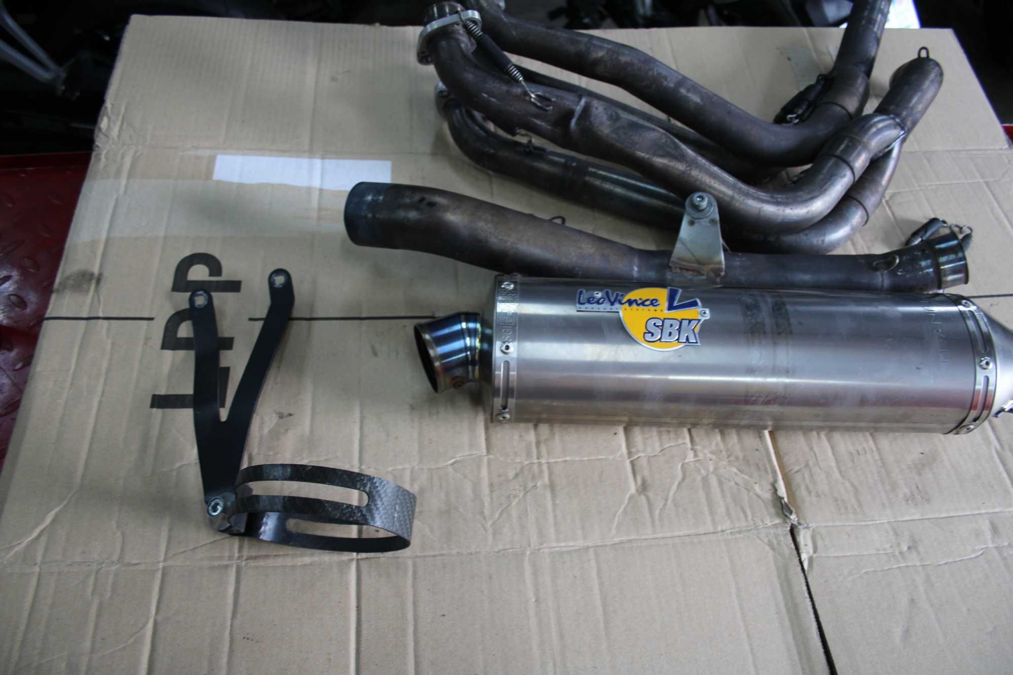 Wydech Tłumik Sportowy Arrow Kolektor Suzuki GSXR 1000 K5 K6 05-06