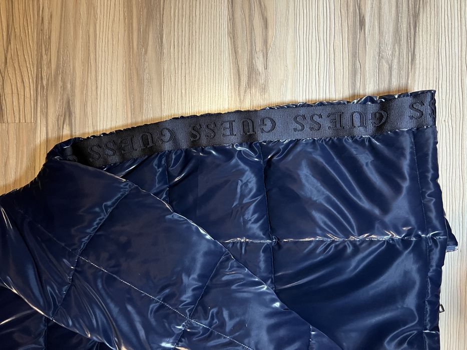 Курточка GUESS пуховик, куртка