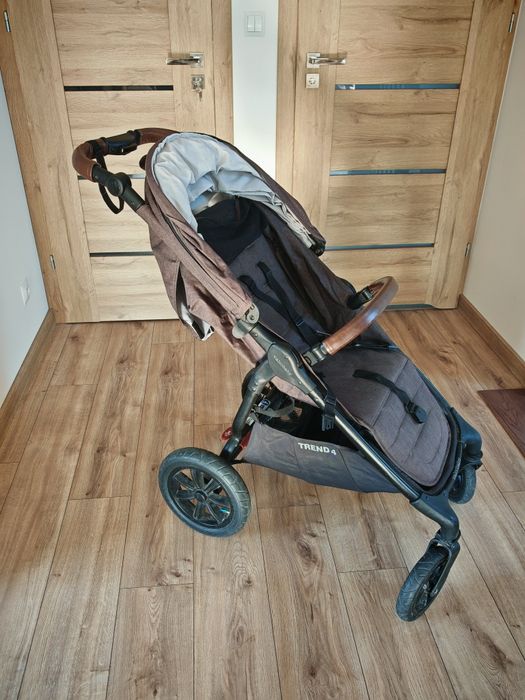 Valco Baby Snap 4 Trend Sport – wózek spacerowy na pompowanych kołach