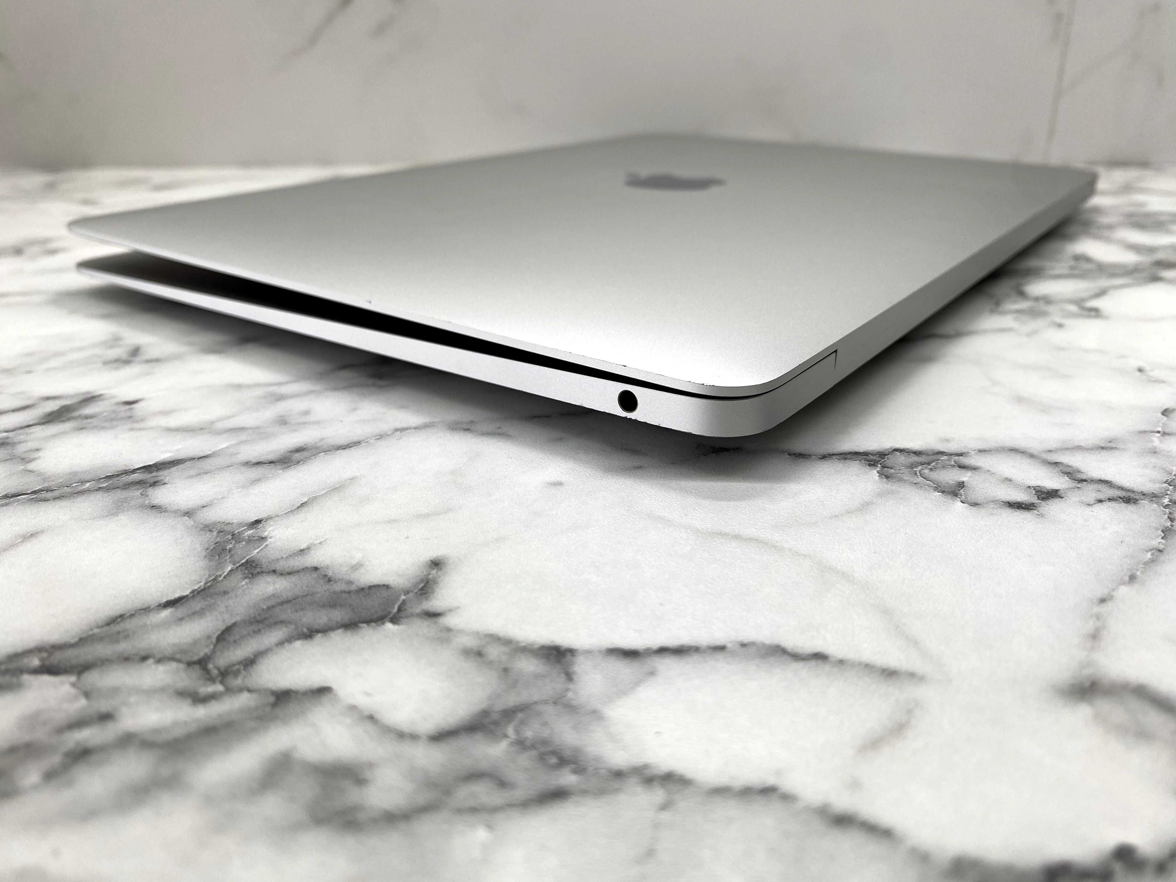НОУТБУК MacBook Air 13 2020 M1 / 8 GB / 256GB (A2337) Silver