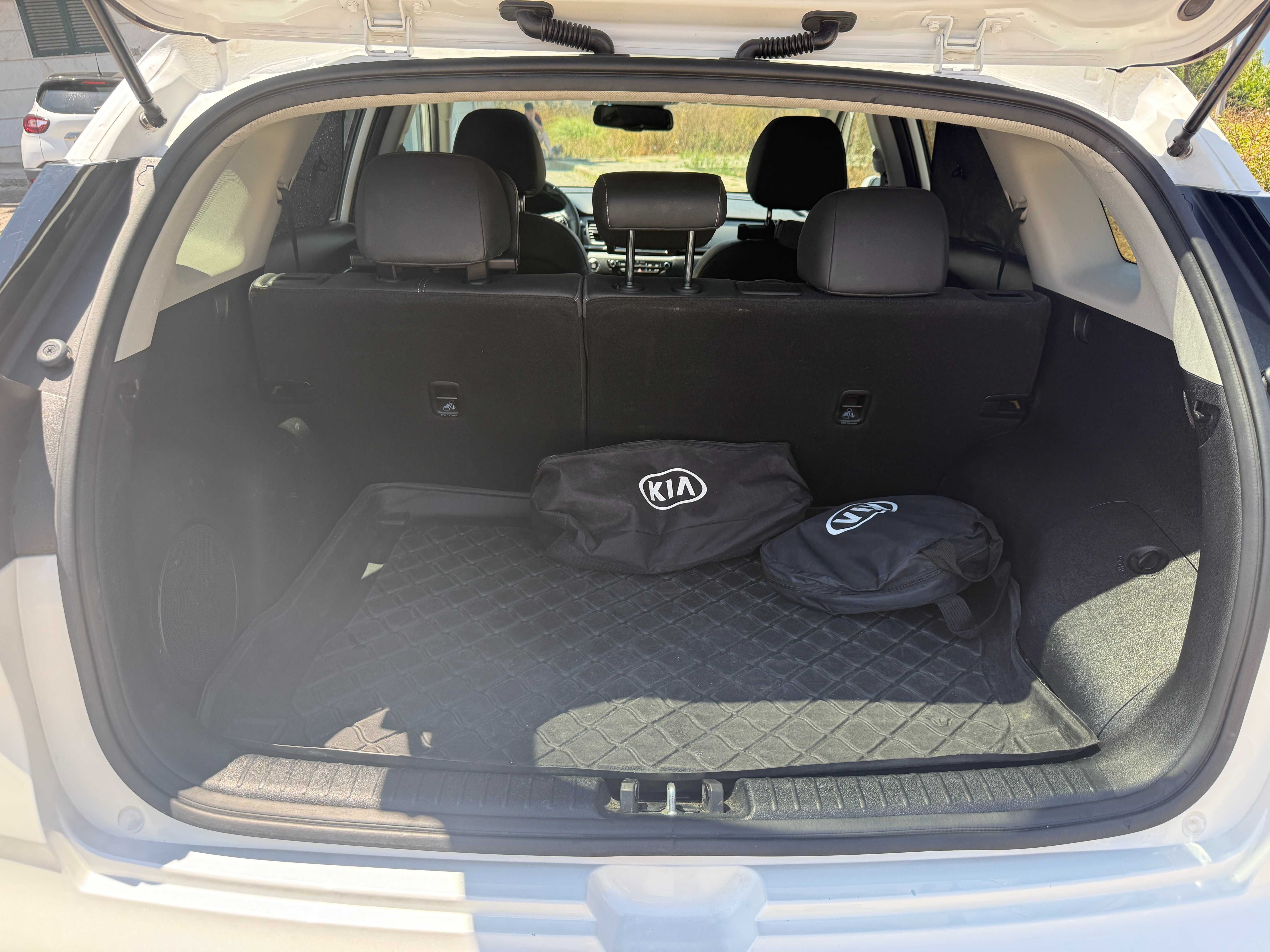 Kia Niro Plug-in Hybrid 1.6 GDi (2019) Full Extras Garantia até 2026