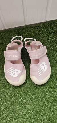 Buciki new balance różowe r25-26