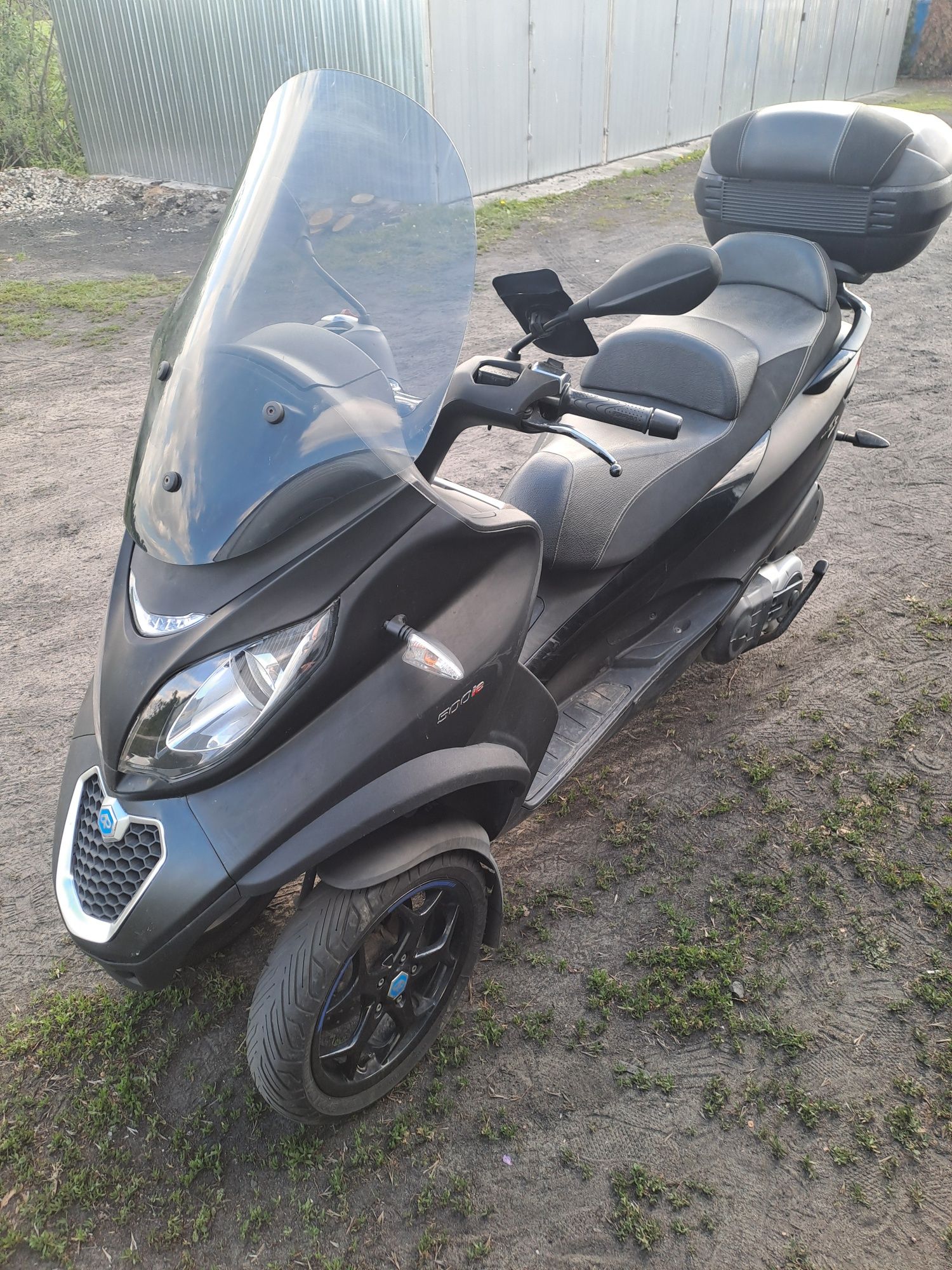 Sprzedam   Piaggio na kat B  mp3 .poj 500 cm homologacjia  L5e